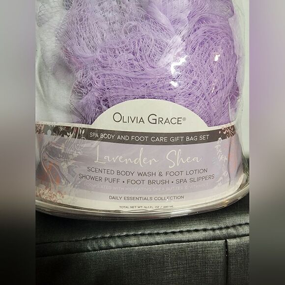 Olivia Grace Spa Body and Foot Care Gift Bag Set Lavender Shea Slippers - Picture 3 of 3